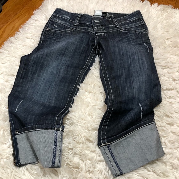 Harley Davidson size 10 crop Capri jeans. Too cute too fun for summer riding. - Picture 2 of 13